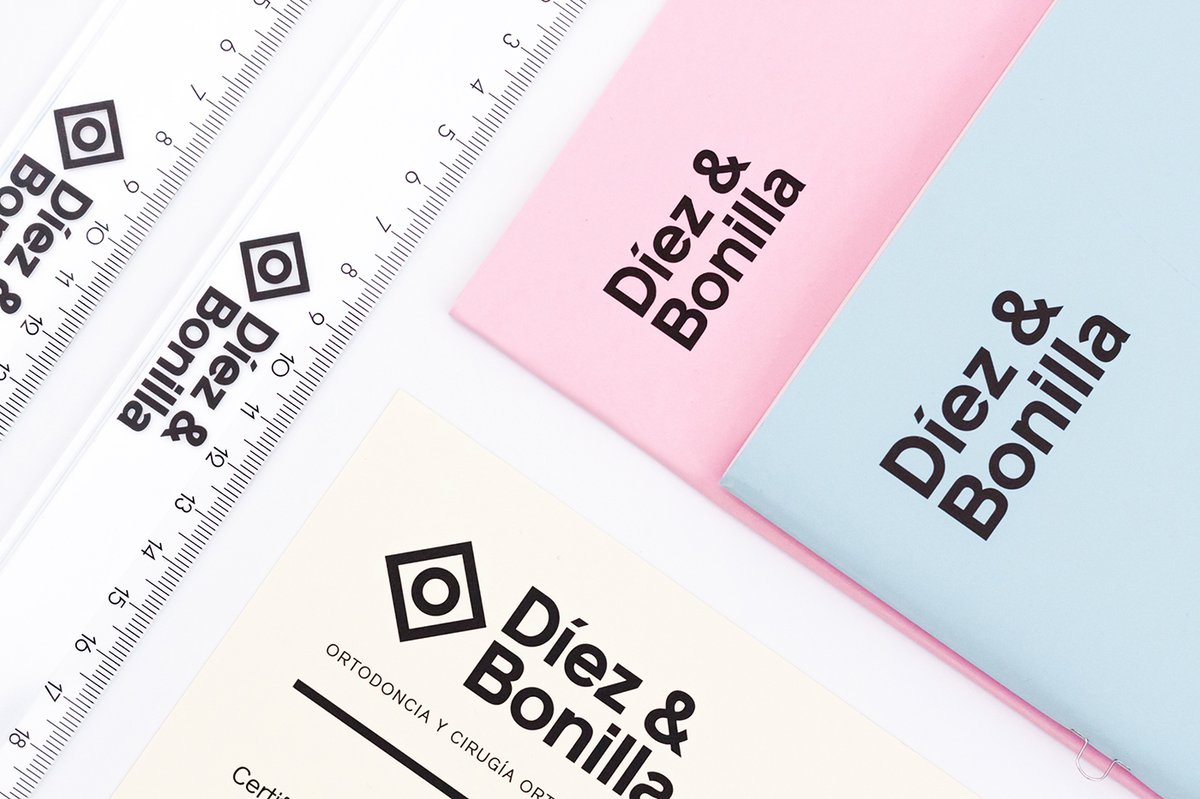 （醫(yī)療）Díez＆Bonilla 牙科品牌設(shè)計和品牌視覺形象的重新定位，品牌設(shè)計，醫(yī)療品牌設(shè)計，品牌形象定位，品牌視覺設(shè)計，醫(yī)療品牌營銷，品牌設(shè)計公司，深圳品牌策劃，深圳品牌設(shè)計，左右格局