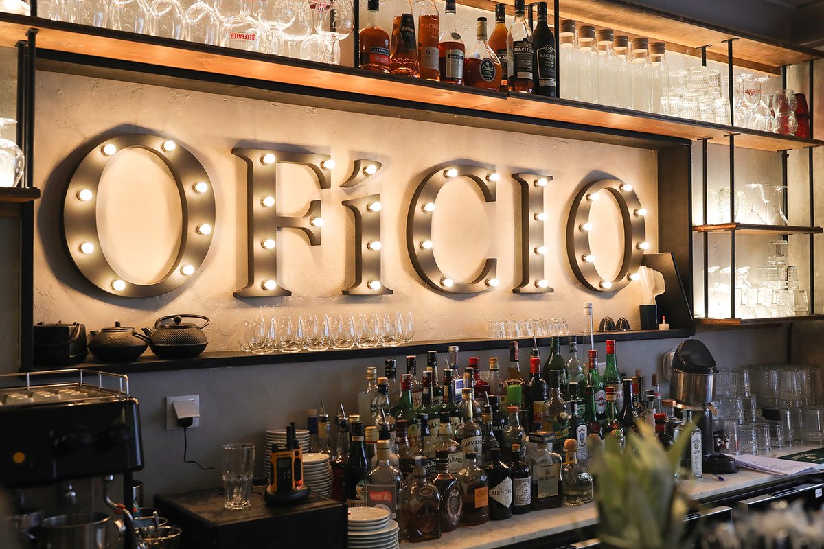 （餐飲）OFICIO餐廳品牌設計和品牌策劃中圖形設計的應用，餐飲品牌設計，品牌形象整合，餐飲品牌圖形設計，品牌視覺設計，品牌營銷，品牌戰略定位，品牌設計公司，深圳品牌策劃，深圳品牌設計，左右格局