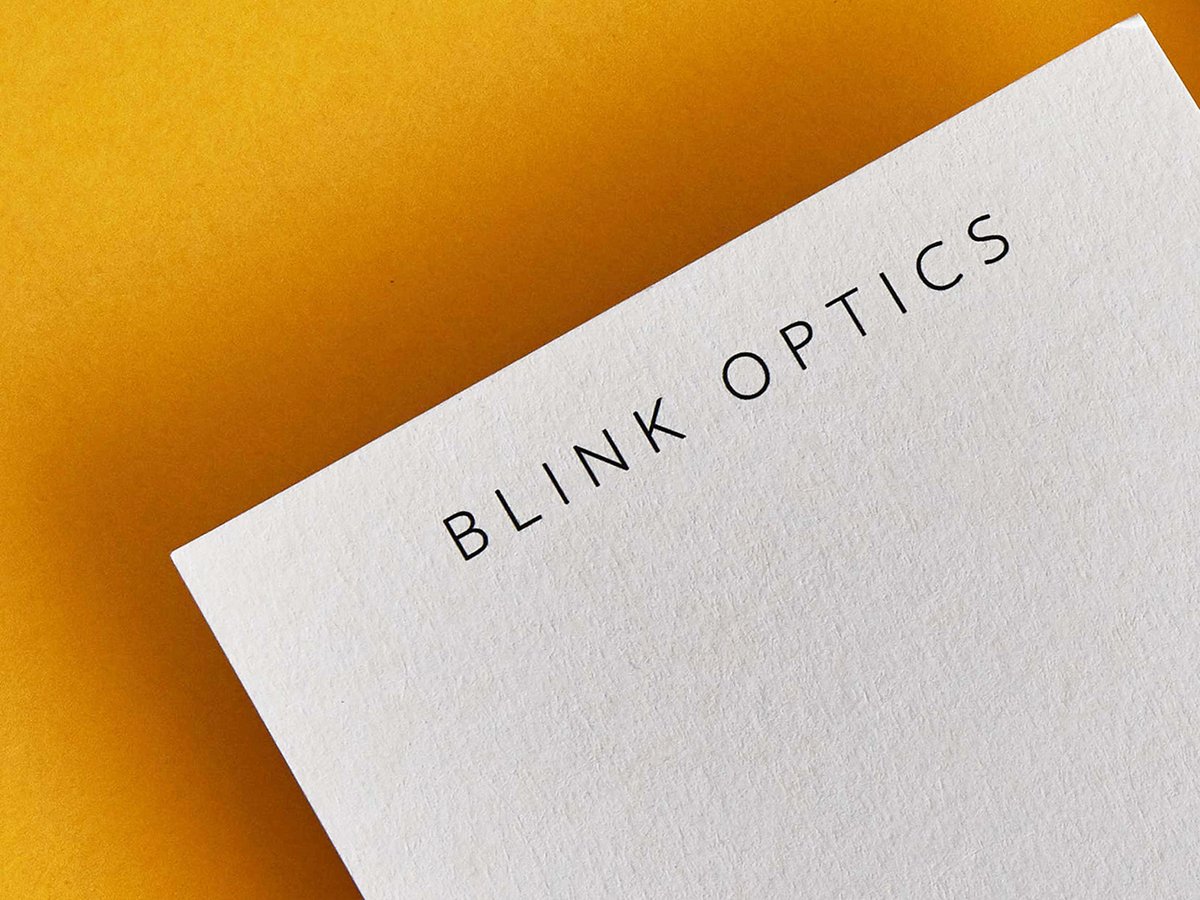時尚品牌 Blink 眼鏡店品牌設計和個性化品牌調性的定位，時尚品牌設計，時尚品牌形象設計，品牌形象整合，飾品品牌設計，品牌營銷，品牌戰略定位，品牌設計公司，品牌策劃公司，深圳品牌策劃，深圳品牌設計，左右格局