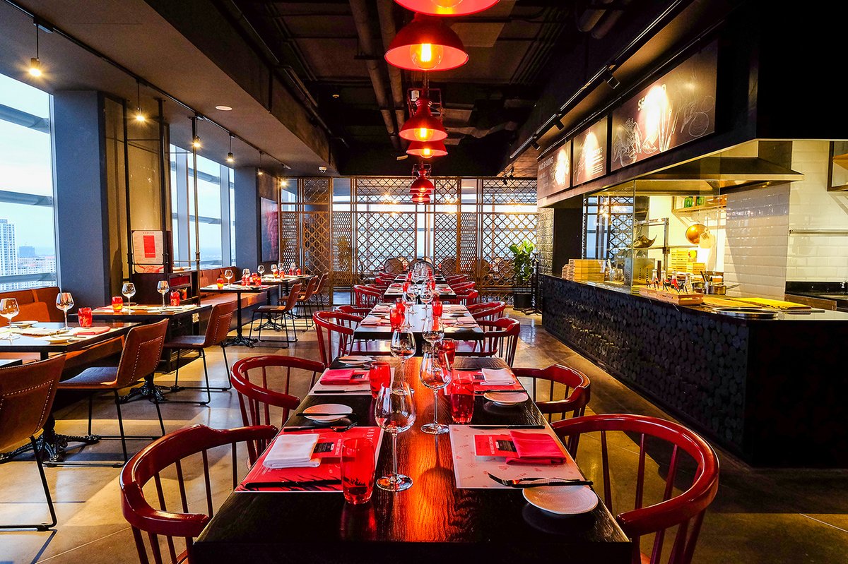 餐飲Mad Cow品牌策劃設(shè)計案例——燒烤與酒吧的完美結(jié)合，餐飲品牌設(shè)計，餐飲品品牌形象設(shè)計，品牌形象整合，餐飲品牌營銷，餐飲品牌戰(zhàn)略定位，品牌設(shè)計公司，品牌策劃公司，深圳品牌策劃，深圳品牌設(shè)計，左右格局