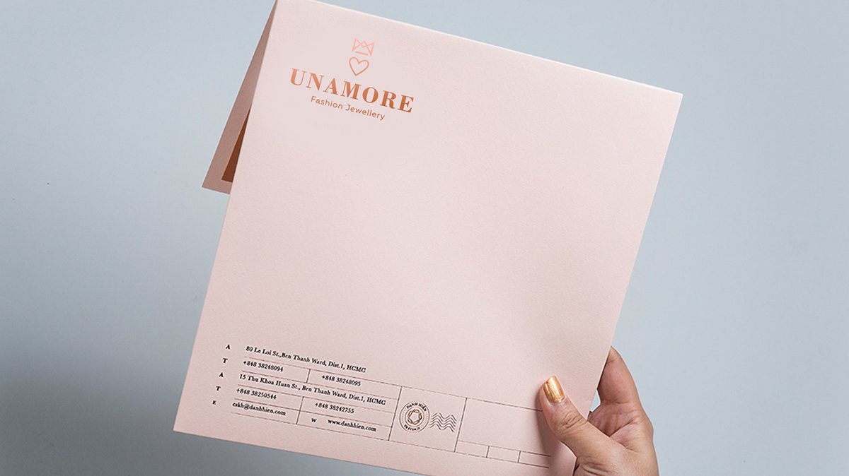 時尚珠寶首飾UNAMORE品牌設計和強化品牌“時尚”定位，時尚珠寶品牌設計，時尚品牌形象設計，品牌形象整合，珠寶品牌營銷，品牌戰略定位，品牌設計公司，品牌策劃公司，深圳品牌策劃，深圳品牌設計，左右格局
